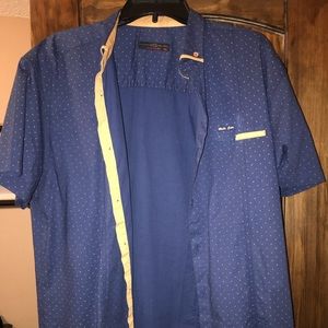 Amazing design button down/short sleeved